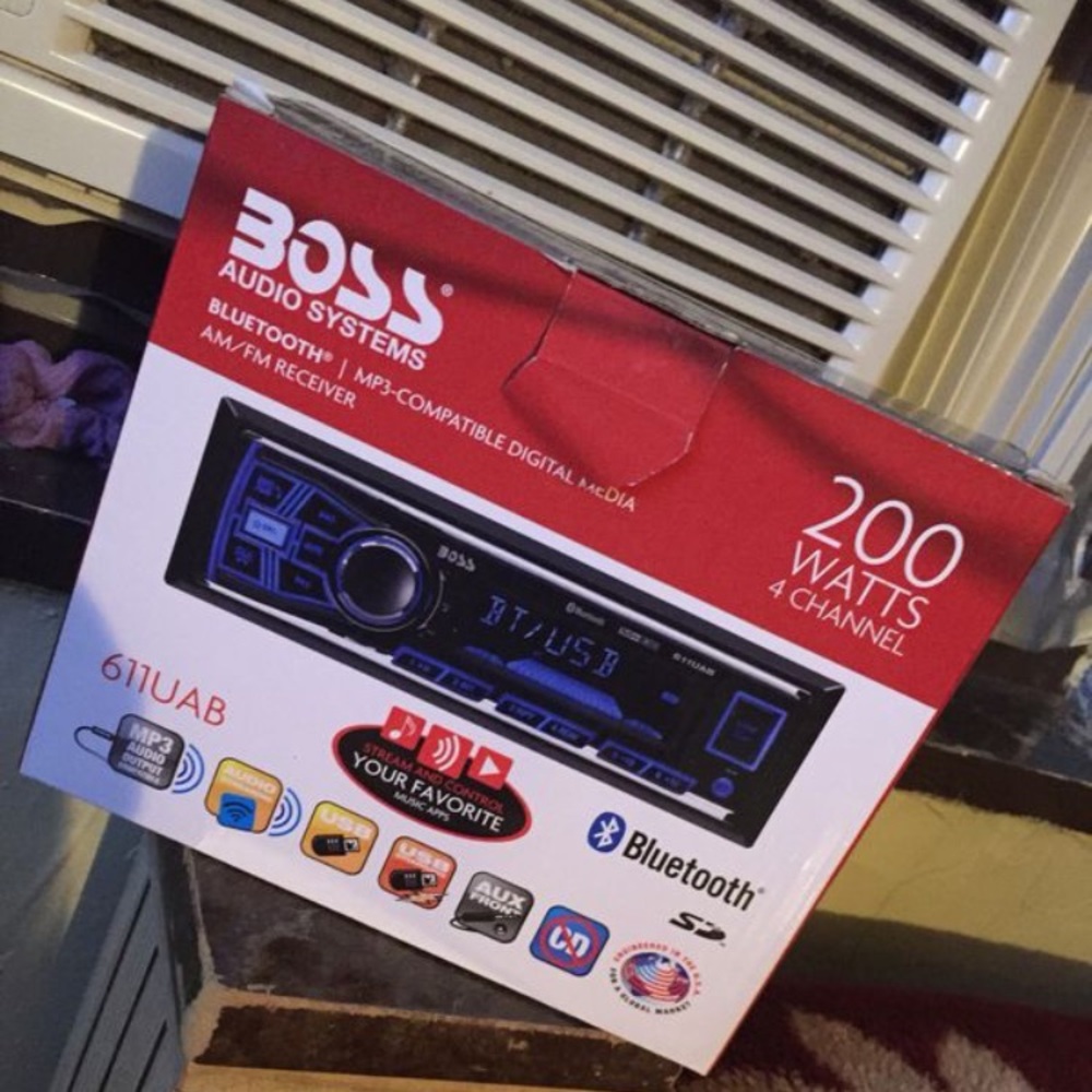 Boss Audio Systems 611UAB